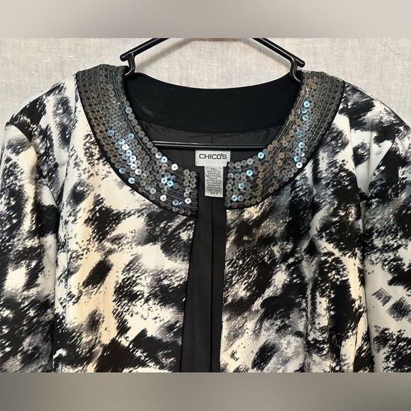 Chico’s Size 2 Geisha Girl Jacket Sequin embellishments around neck and edge - Picture 7 of 17